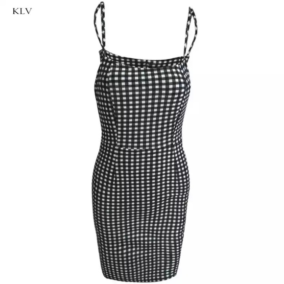 NEW Black and White Gingham Print Dress - Picture 5 of 7